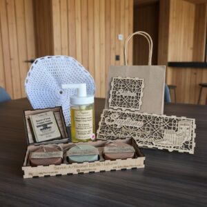 Saphono Luxury Gift Set of 2 Decorative Boxes with 4 Bar Soaps and 1 Liquid Soap with Shower Loofah